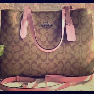 COACH SIG AVE CARYALL
